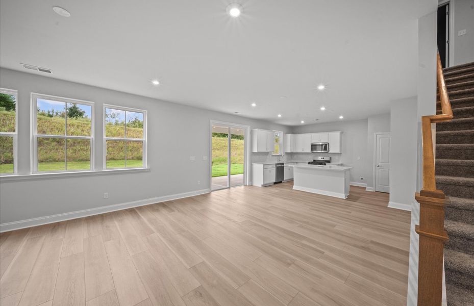 Spacious, unfurnished interior of a new home in Sweetwater Hills, Moore (Image 25).