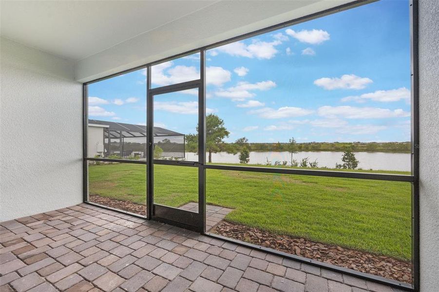 Exterior details and patio area of a home in Lakes of Mount Dora, Mount Dora (Image 3).