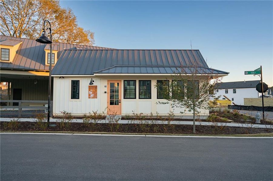 Image 61 of a home in Harmony.