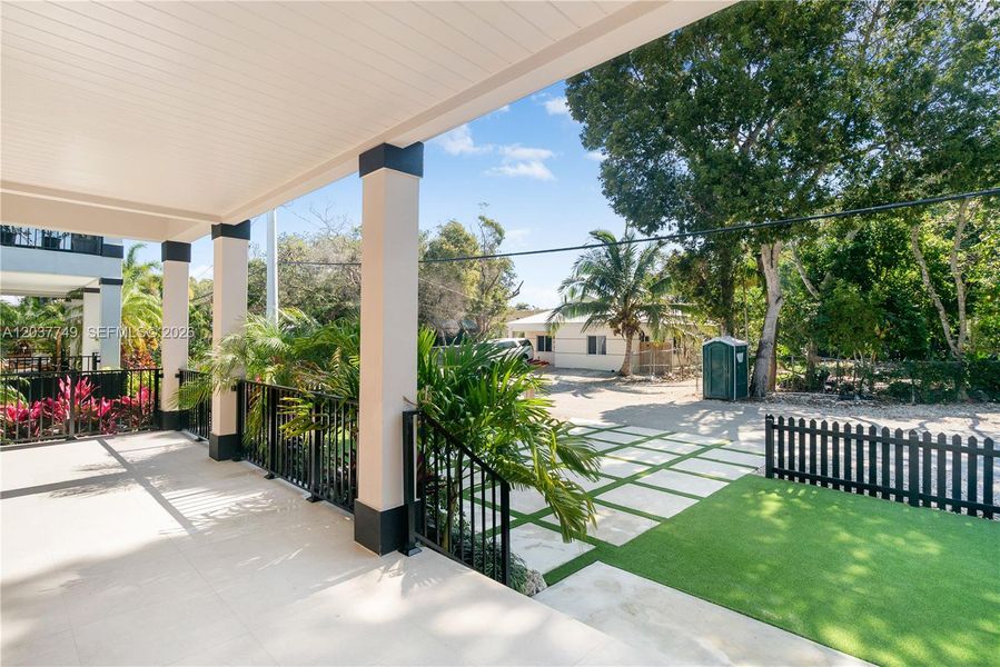 Exterior details and patio area of a home in , Key Largo (Image 23).