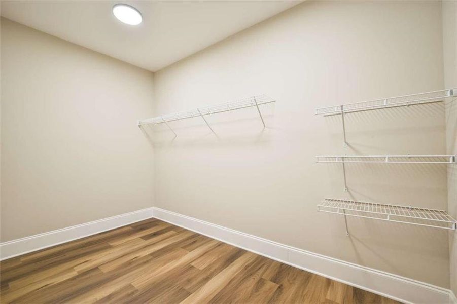 Spacious, unfurnished interior of a new home in , Mansfield (Image 26).