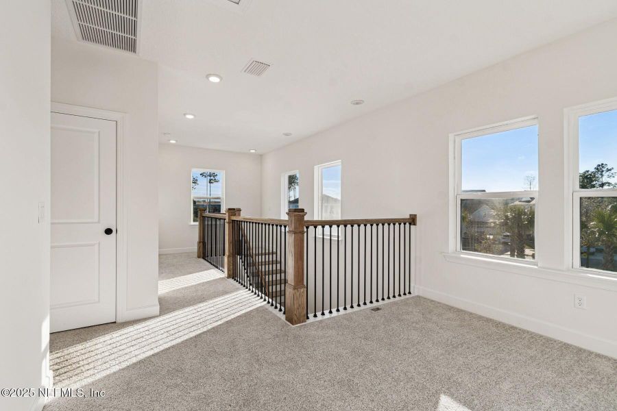 Spacious, unfurnished interior of a new home in Crosswinds 40’, Ponte Vedra (Image 19).