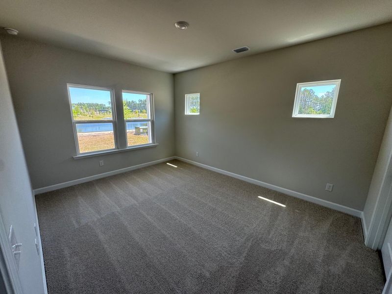 Spacious, unfurnished interior of a new home in , Summerville (Image 15).