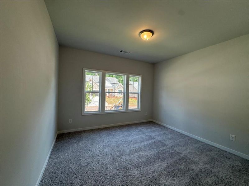 Spacious, unfurnished interior of a new home in Rosewood Lake Preserve, Hoschton (Image 27).
