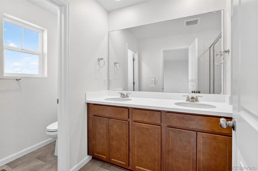 2118 Wagon Wheel Aly ~ Ready Now