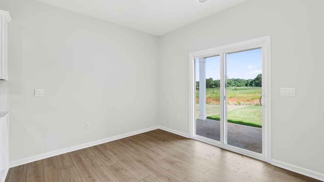Spacious, unfurnished interior of a new home in Benjamin's Grove, Woodruff (Image 30).