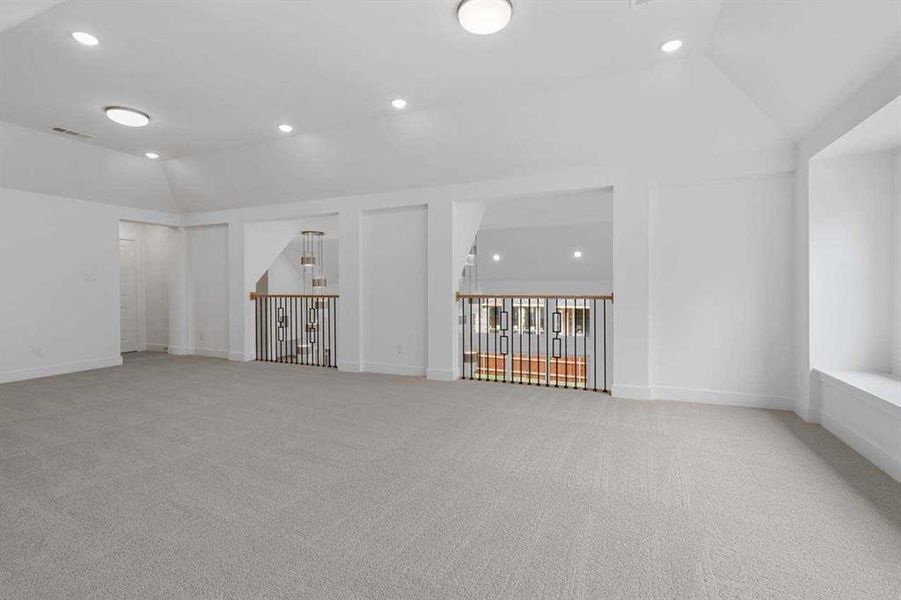 Spacious, unfurnished interior of a new home in Saddle Star Estates, Rockwall (Image 22).