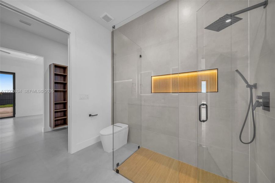 Furnished interior view inside a new home in , Cape Coral (Image 41).