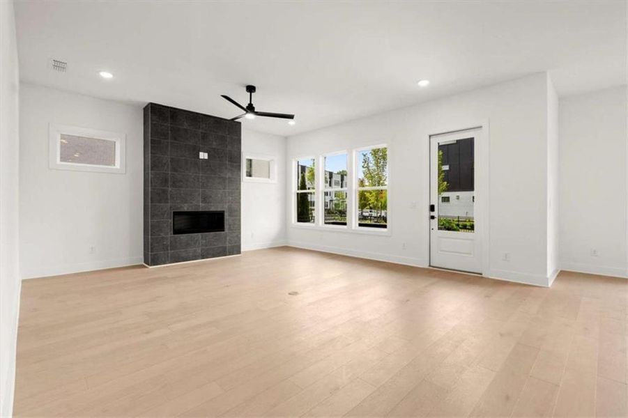 Spacious, unfurnished interior of a new home in The Gathering – Alpharetta, Alpharetta (Image 20).