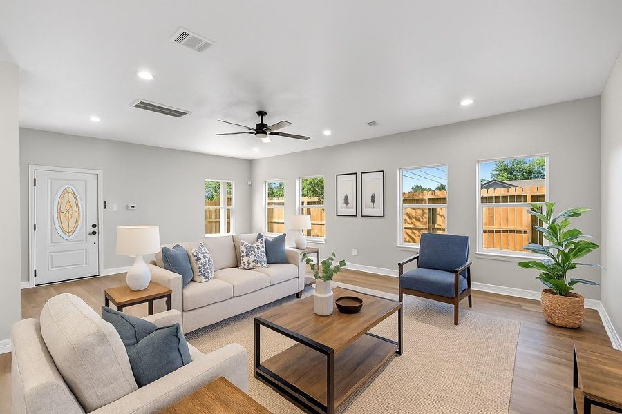 Huge Open Concept Floor Plan Virtually Staged