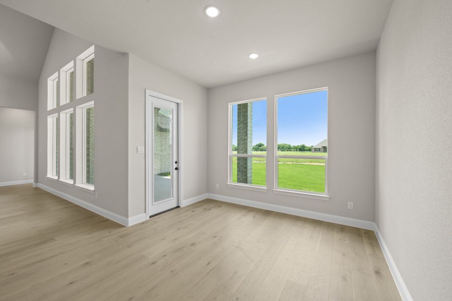 Spacious, unfurnished interior of a new home in Pecan Acres, Red Oak (Image 13). Spacious, unfurnished interior of a new home in Pecan Acres, Red Oak (Image 13).