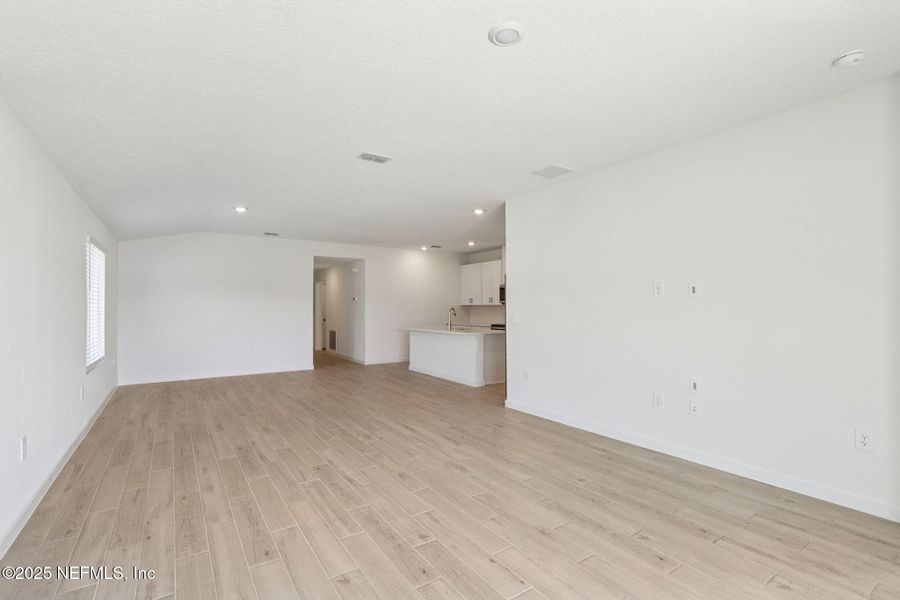 Spacious, unfurnished interior of a new home in Cypress Meadows - Signature Series, Jacksonville (Image 25).