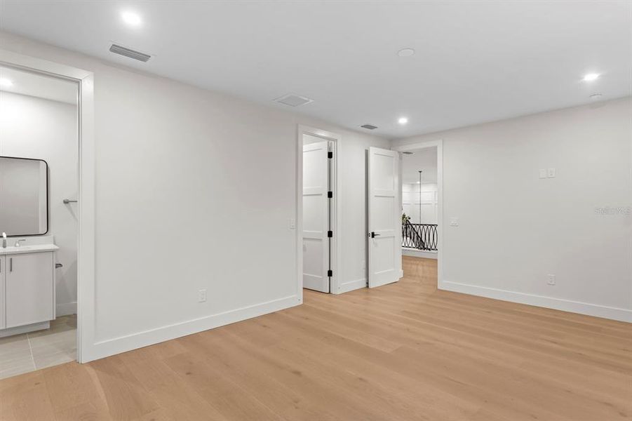 Spacious, unfurnished interior of a new home in , Tampa (Image 20). Spacious, unfurnished interior of a new home in , Tampa (Image 20).