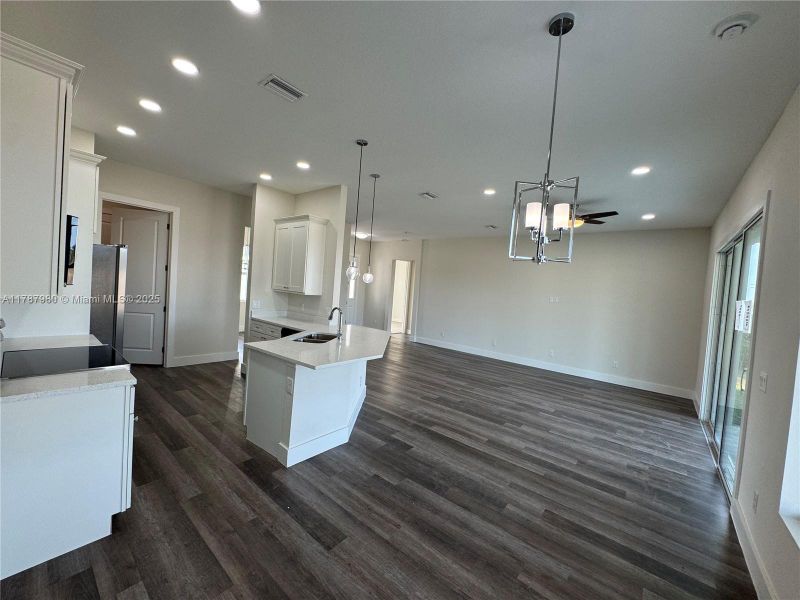 Spacious, unfurnished interior of a new home in , Labelle (Image 17).
