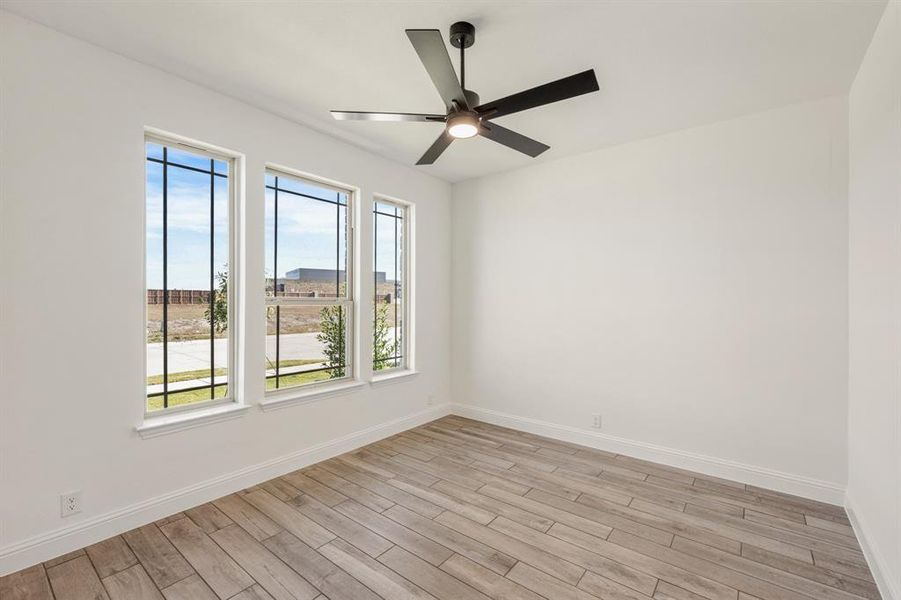 Spacious, unfurnished interior of a new home in Bear Creek Classic 50, Lavon (Image 15).