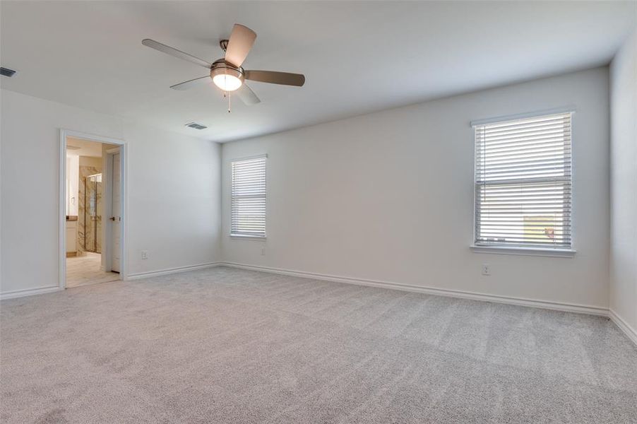 Spacious, unfurnished interior of a new home in Cottonwood Creek, Seagoville (Image 12).