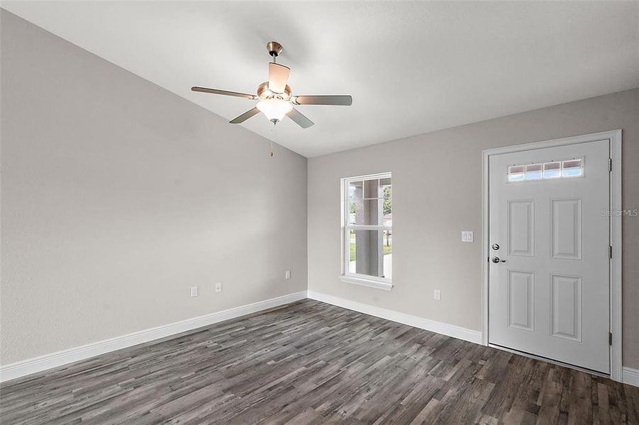 Spacious, unfurnished interior of a new home in , Ocala (Image 11).