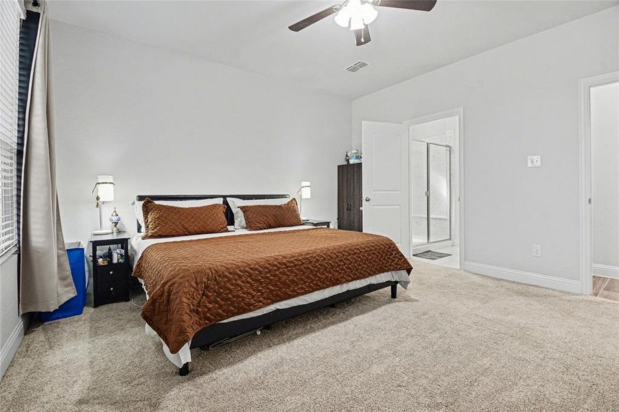 Furnished interior view inside a new home in , Rowlett (Image 34).
