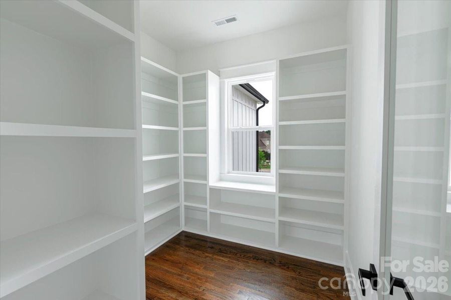 Spacious, unfurnished interior of a new home in , Shelby (Image 24).