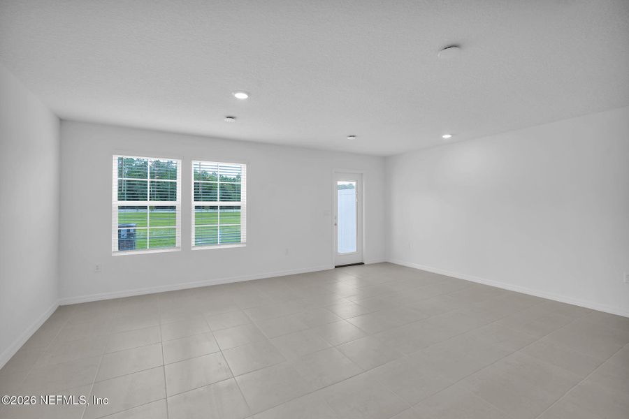 Spacious, unfurnished interior of a new home in , Jacksonville (Image 17).