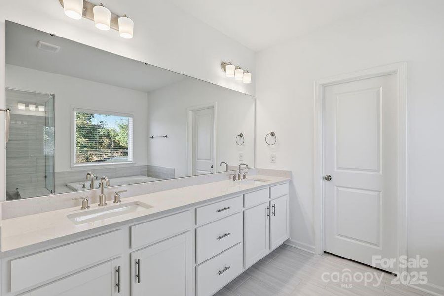 180 Glenn Drive - Ready Now! 180 Glenn Drive - Ready Now!