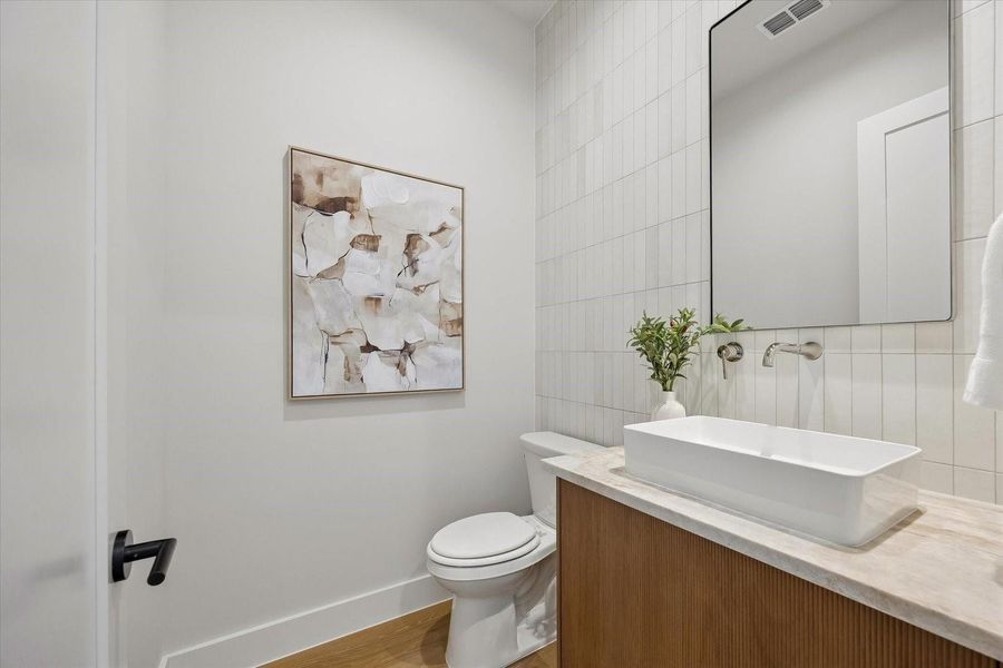 Furnished interior view inside a new home in , Houston (Image 27). Furnished interior view inside a new home in , Houston (Image 27).