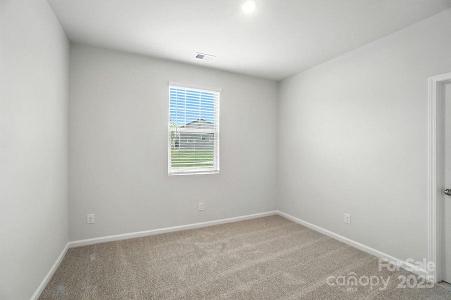 Spacious, unfurnished interior of a new home in Waxhaw Landing, Monroe (Image 23).