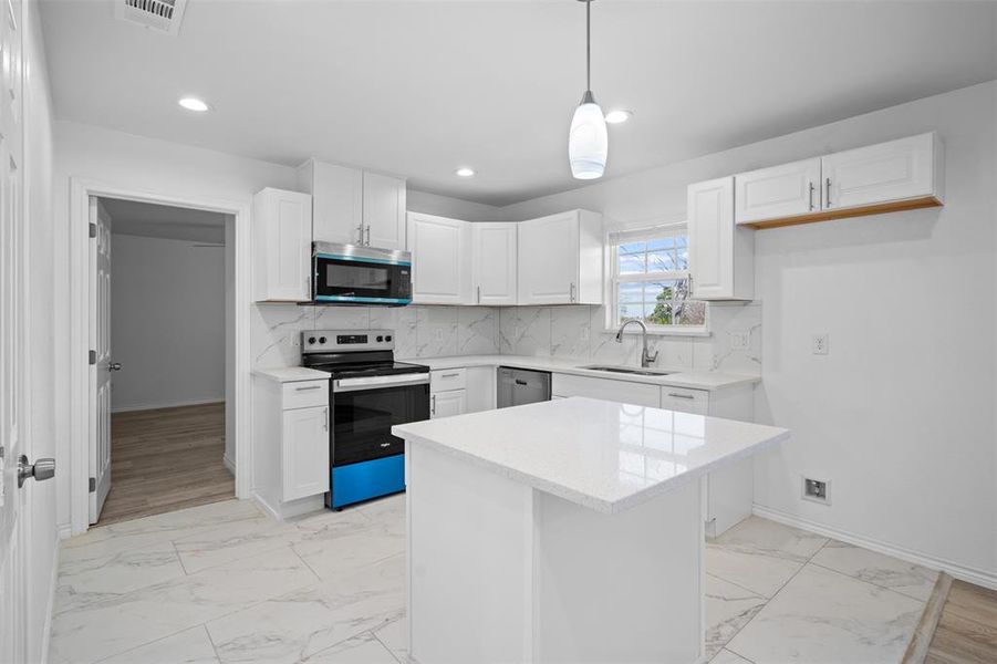 Furnished interior view inside a new home in , Dallas (Image 3). Furnished interior view inside a new home in , Dallas (Image 3).