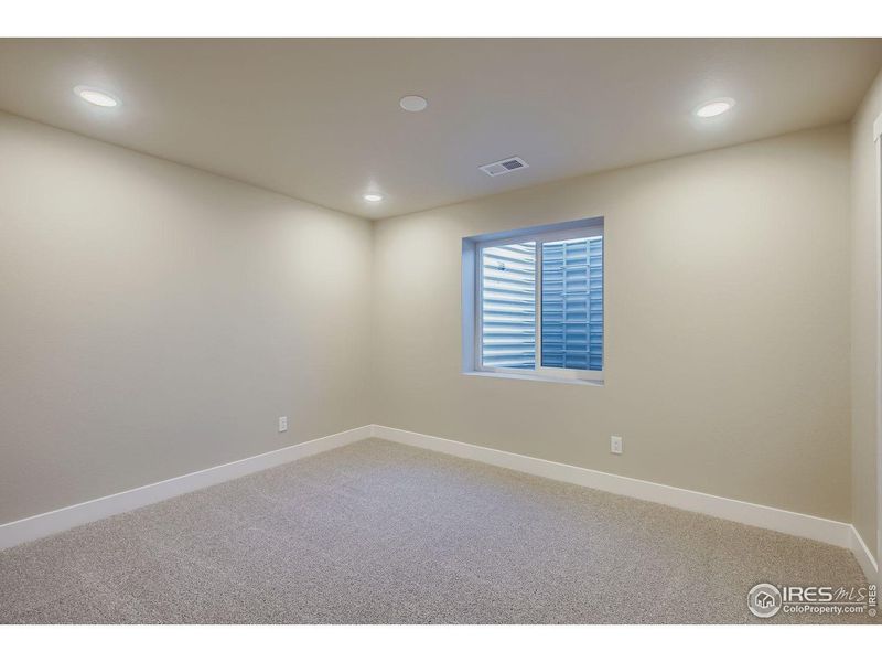 Spacious, unfurnished interior of a new home in Country Club Reserve – Fort Collins, Fort Collins (Image 33).