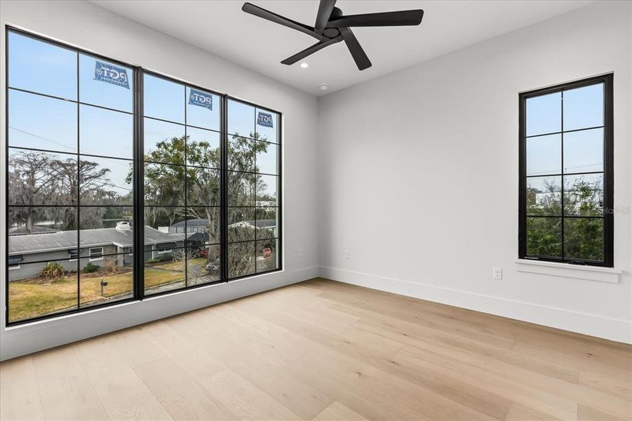 Spacious, unfurnished interior of a new home in , Winter Park (Image 22).