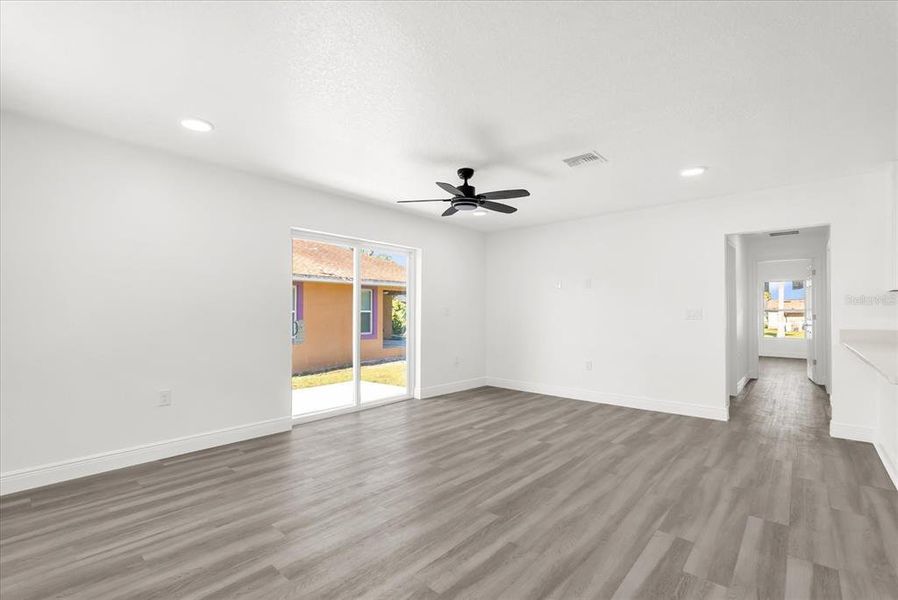 Spacious, unfurnished interior of a new home in , Sanford (Image 18).