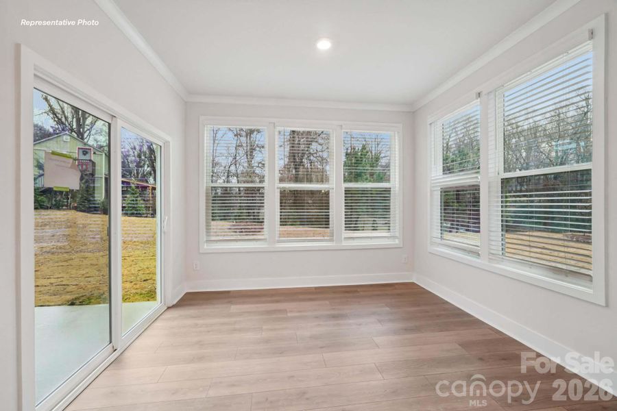 Spacious, unfurnished interior of a new home in Oak Grove Hill, Huntersville (Image 9).