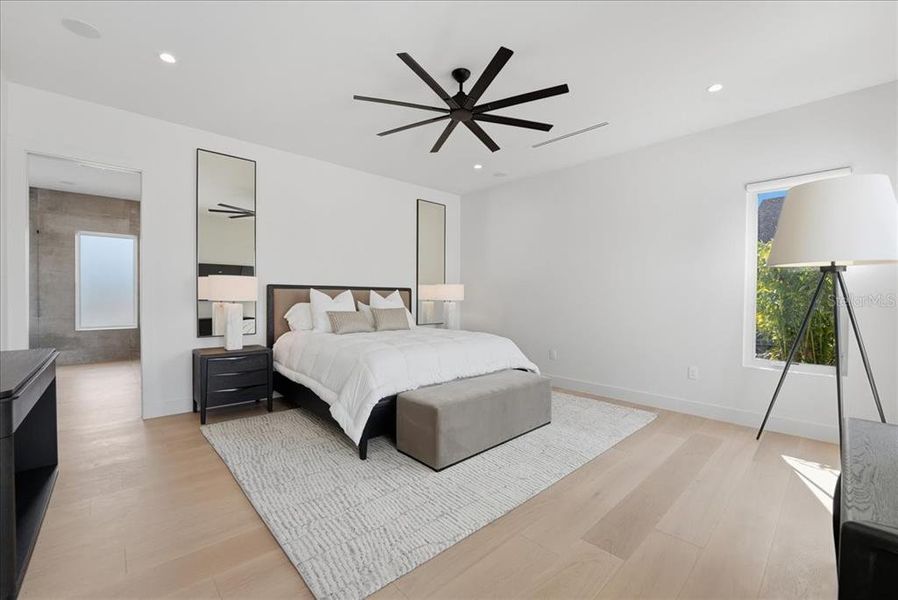 Furnished interior view inside a new home in , Orlando (Image 62).