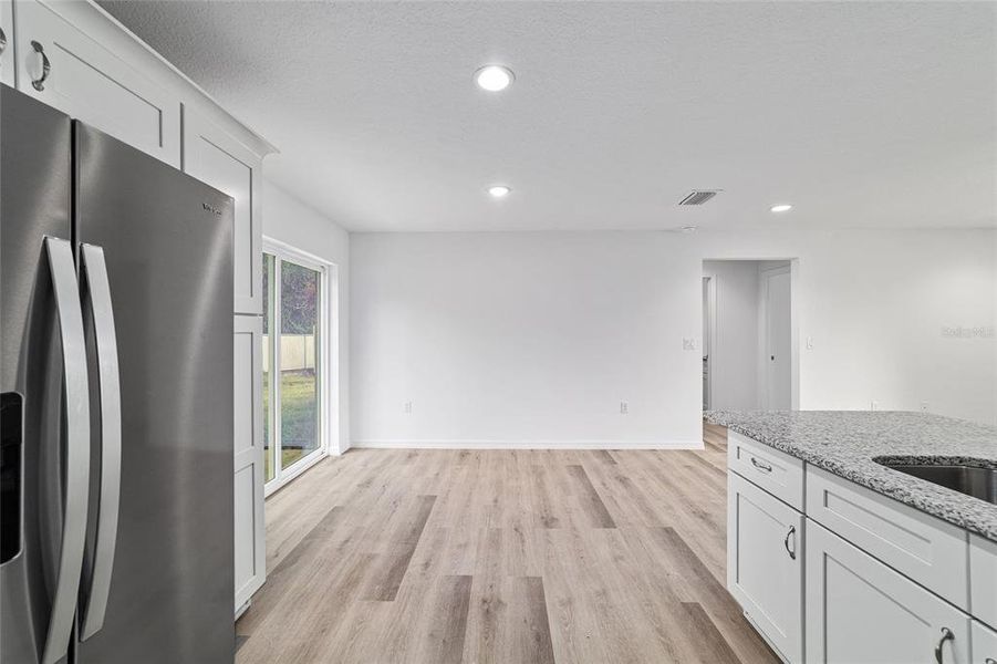 Image 90 of a home in .