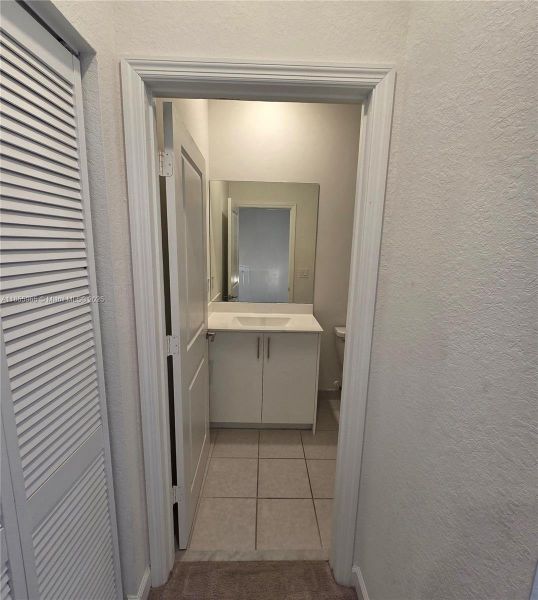 Furnished interior view inside a new home in , Coral Springs (Image 3).