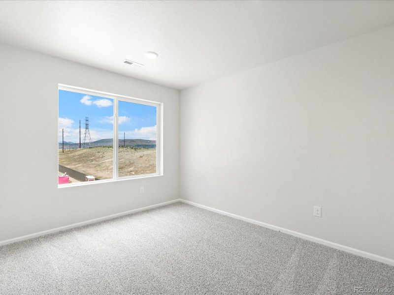 Spacious, unfurnished interior of a new home in Three Hills, Morrison (Image 20).