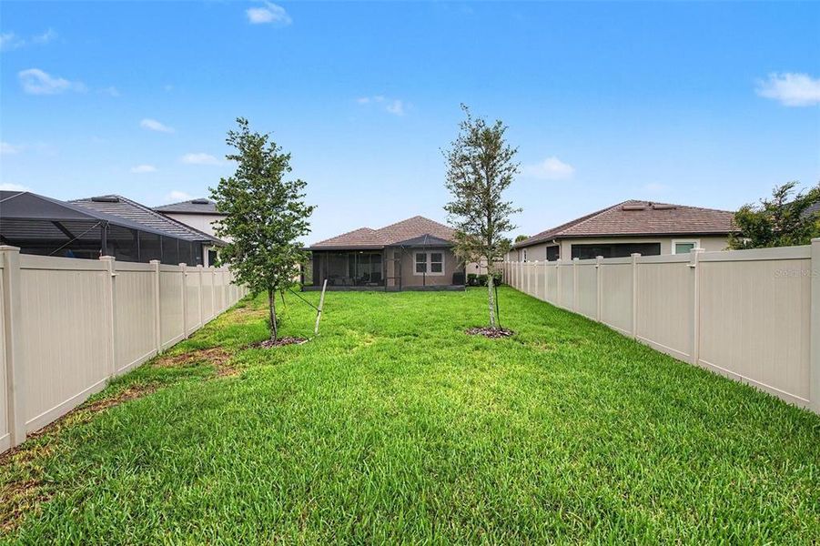 Exterior details and patio area of a home in , San Antonio (Image 31).
