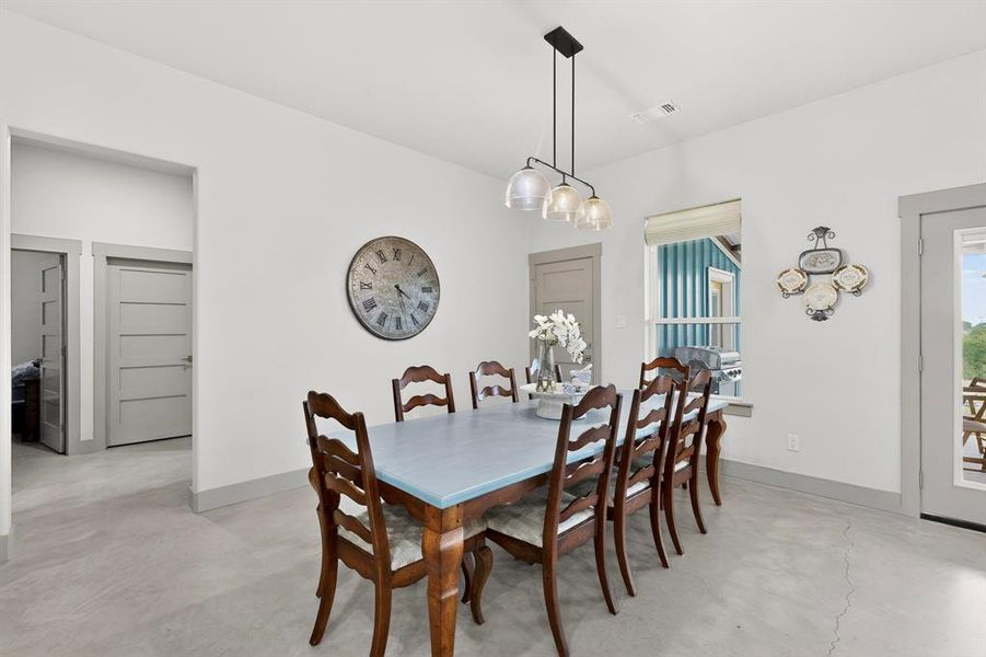 Furnished interior view inside a new home in , Whitewright (Image 28).