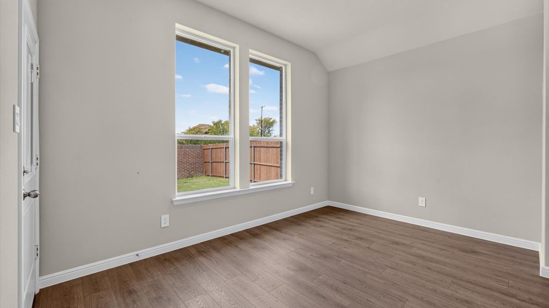 Representative unfurnished interior of a home built from the Bartlett by D.R. Horton in Lakeview Pointe, Midlothian (Image 13).