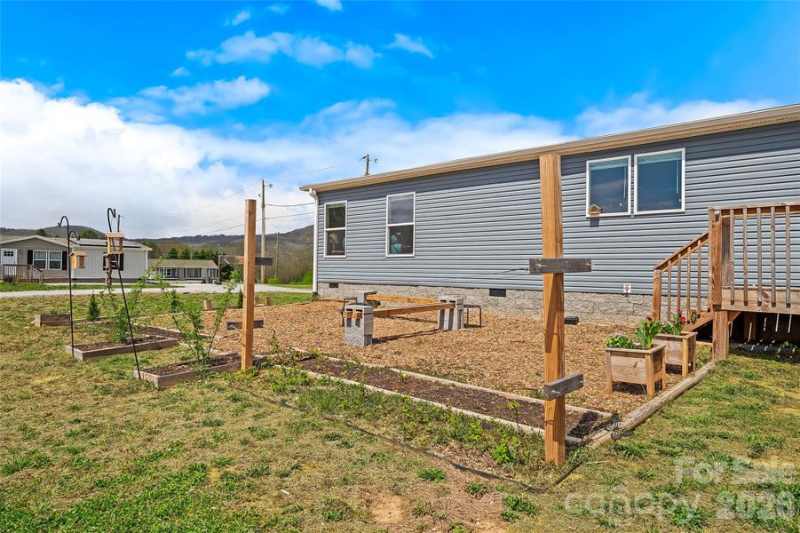 Exterior details and patio area of a home in , Hendersonville (Image 20).