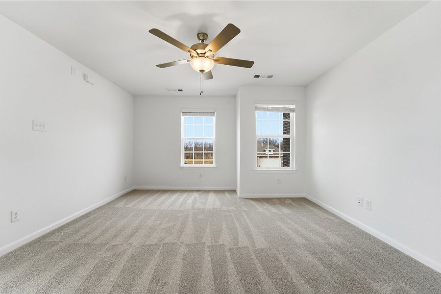Spacious, unfurnished interior of a new home in Saddlebrook Estates, Waxahachie (Image 47). Spacious, unfurnished interior of a new home in Saddlebrook Estates, Waxahachie (Image 47).