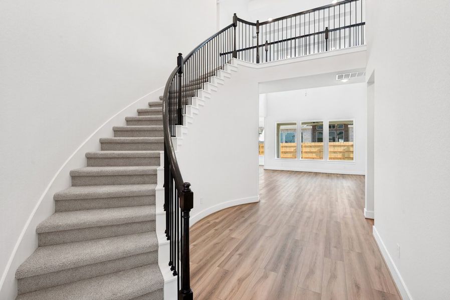 Spacious, unfurnished interior of a new home in Blackhawk, Pflugerville (Image 19).
