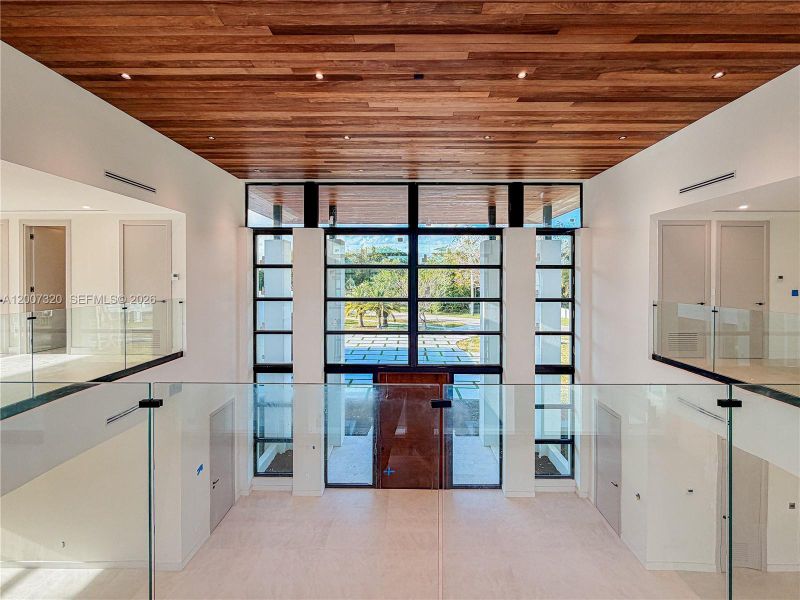 Image 10 of a home in .