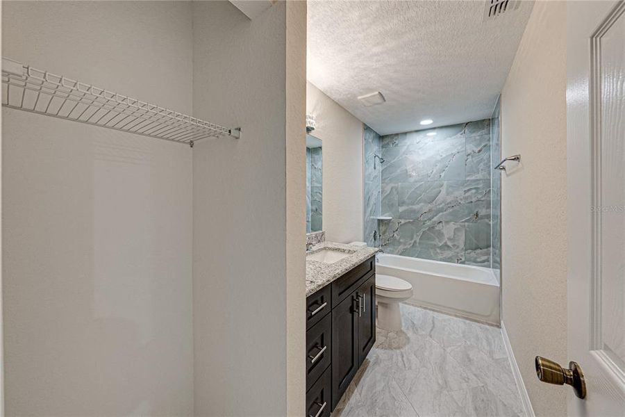 Furnished interior view inside a new home in , Bartow (Image 8).