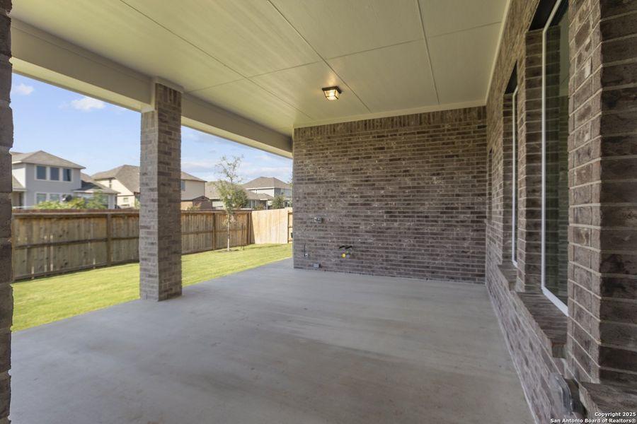 Exterior details and patio area of a home in Stillwater Ranch, San Antonio (Image 22).