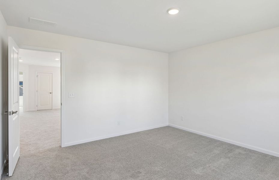 Spacious, unfurnished interior of a new home in Independence at Carter's Station, Columbia (Image 27).