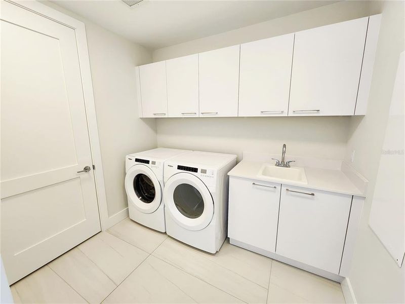 Furnished interior view inside a new home in , St. Petersburg (Image 9).