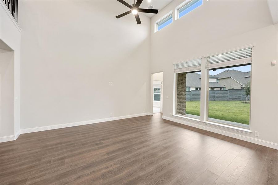 Spacious, unfurnished interior of a new home in Union Park Classic 55, Little Elm (Image 10).