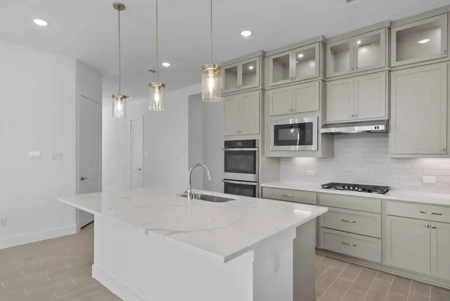 Furnished interior view inside a new home in Beacon Point, Texas City (Image 8).
