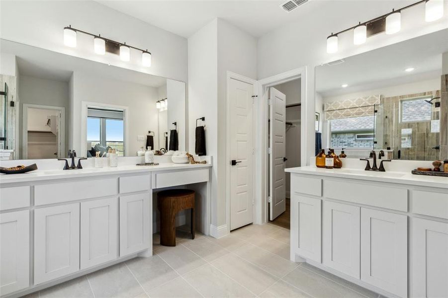 Furnished interior view inside a new home in Stone Eagle, Azle (Image 13). Furnished interior view inside a new home in Stone Eagle, Azle (Image 13).